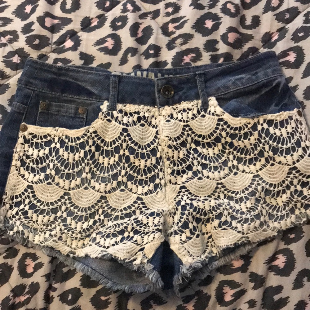Shorts with lace detailing